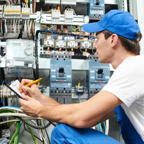 Solar- und Elektrotechnik Dör Leistungen Gewerbekunden und Industrie